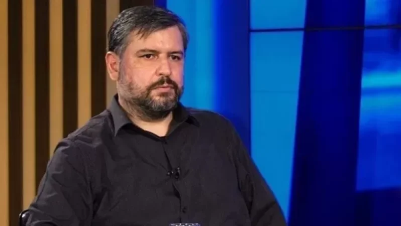 Փաշինյանը կրկին ձեզ մատերի վրա ֆռացրեց՝ շեղելով այն փաստից, որ ռազմավարական նշանակության դիրքեր է հանձնել. Վրթանեսյան