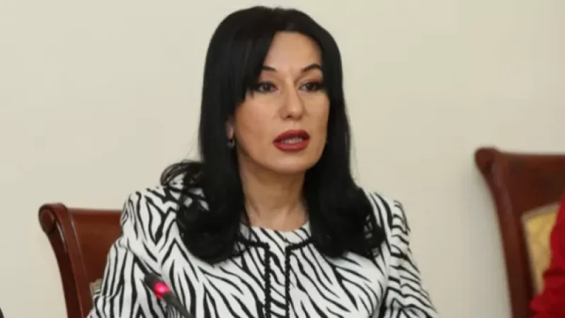 Խորհրդարանական մեծամասնության որոշ «ռագատկաներ» որոշել էին «աձին նա աձին» Ռուսաստանի հետ «բլիժնի բոյ» մտնել. Զոհրաբյան