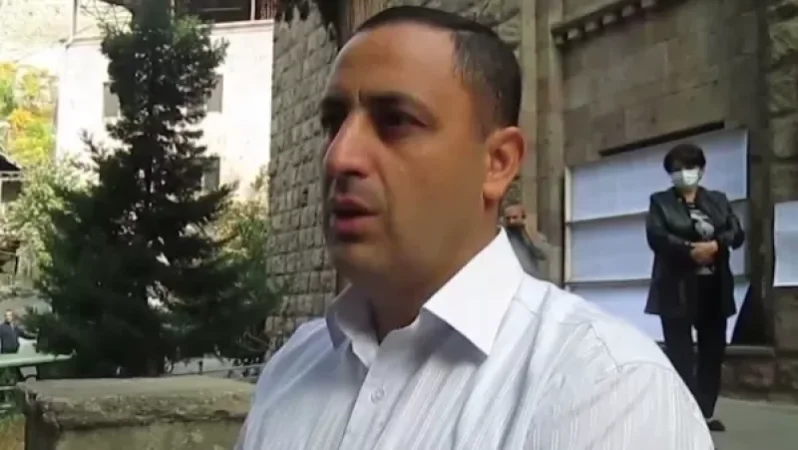 Մեղրիի համայնքապետի եղբայրն ու զարմիկները ծեծել են կոմունալտնտեսության պետին. Aravot.am