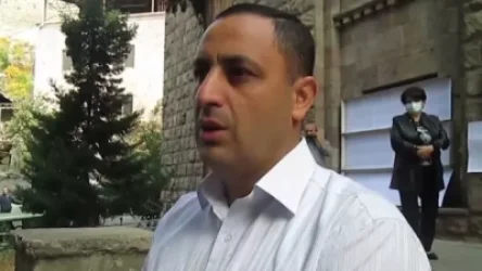 Մեղրիի համայնքապետի եղբայրն ու զարմիկները ծեծել են կոմունալտնտեսության պետին. Aravot.am