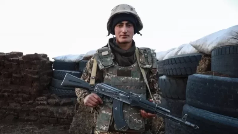 Երեկ զոհված Սուրիկին լրագրողը հանդիպել էր դիրքերում ու պայմանավորվել հանդիպել զորացրվելուց հետո. Հետք