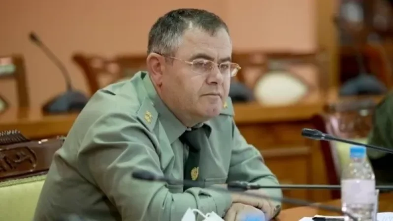 The Days of Military Chief Artak Davtyan Are Numbered: 'Hraparak'