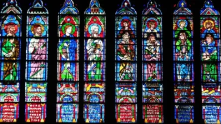 Փարիզում հետաքննություն է սկսվել Սուրբ Աստվածամոր տաճարի վիտրաժների վաճառքի հարցով