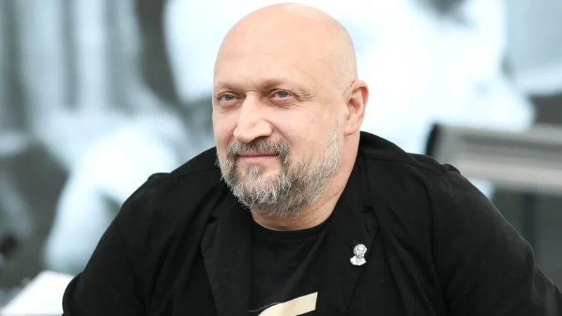 Ռուս հայտնի դերասանի մեքենայում կնոջ դի է հայտնաբերվել. մանրամասներ