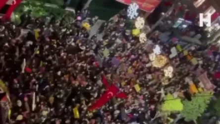 ՏԵՍԱՆՅՈՒԹ. Կանանց բողոքի երթ Ստամբուլում` «Կառավարությունը հրաժարական է տալիս» կարգախոսով