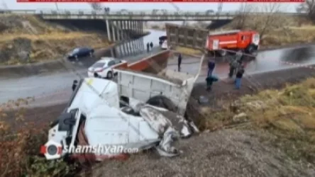 ՏԵՍԱՆՅՈՒԹ. Ողբերգական ավտովթար Արագածոտնում. Howo բեռնատարը բախվել է հողաթմբին