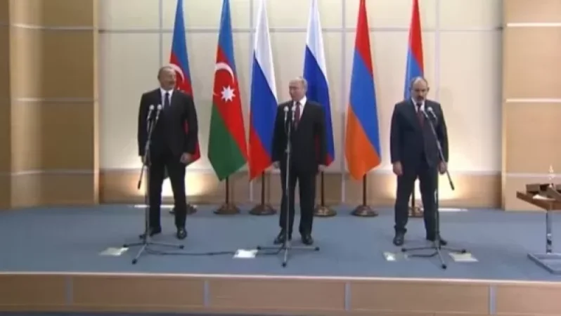 Photograph: Joint Statement Signed Following Sochi Meeting, Says Putin