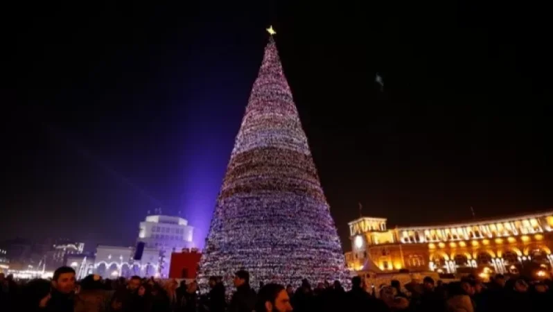 Արդյո՞ք կտեղադրվի այս տարի  գլխավոր տոնածառը. պատասխանում են քաղաքապետարանից. ՀԺ