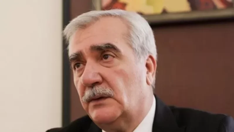 էդ վակցինաները չե՞ն աշխատում․  Անդրանիկ Քոչարյանը՝ Անահիտ Ավանեսյանին