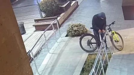 ՏԵՍԱՆՅՈՒԹ. Ինչպես է տղամարդը գողանում ուրիշի  հեծանիվը