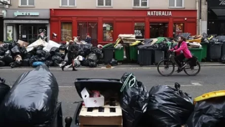 Փարիզում աղբահանողների գործադուլի հետևանքով կուտակվել է մոտ 10 հազար տոննա աղբ