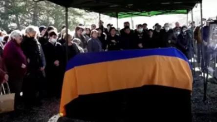 Վանո Սիրադեղյանին հուղարկավորում են հայրենի Կոթիում