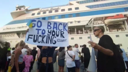 ՏԵՍԱՆՅՈՒԹ. Ռուսական նավի «ջերմ» ընդունելիությունը Վրաստանում