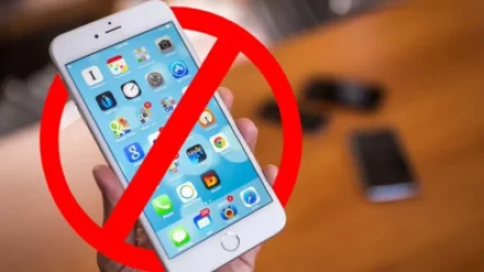 «Կամ դեն նետեք, կամ տվեք երեխաներին». Կրեմլն արգելել է պաշտոնյաներին iPhone օգտագործել