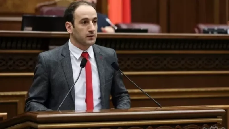 Սիսակ Գաբրիելյանը մեկնաբանել է ԱԺ-ում տեղի ունեցած ծեծկռտուքը