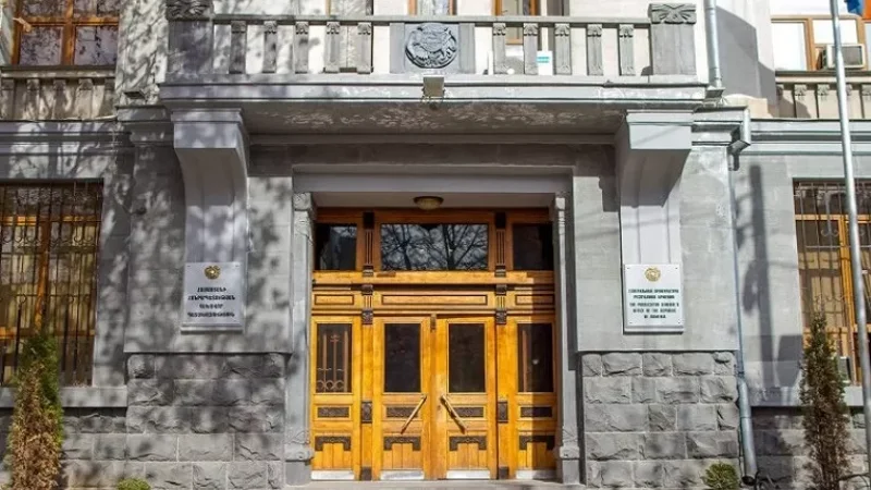 Աբովյանի նախկին համայնքապետ Կարապետ Գուլոյանի օգնականը  ևս անցնում է «ապօրինի գույքի» գործով. «Հետք»