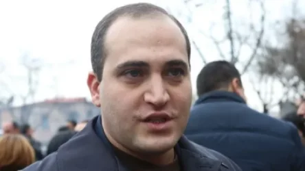 Նարեկ Սամսոնյանին ցուցադրական ձևով, մի քանի տասնյակ ոստիկաններով ձերբակալեցին