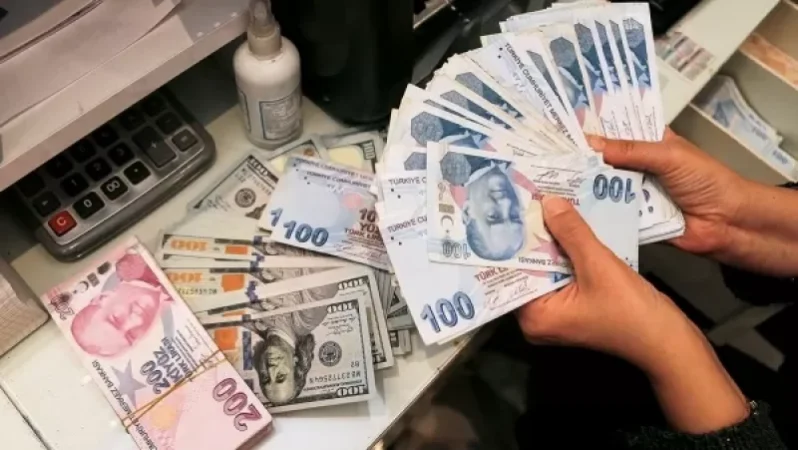 Հերթական հակառեկորդը. թուրքական լիրան 1 դոլարի դիմաց հասել է 15.7 լիրայի