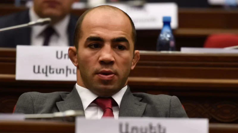 Ջուլֆալակյանի պատճառով Հանրայինի լրագրողին զրկել են իր հեղինակային հաղորդումը վարելու հնարավորությունից․ «Հրապարակ»