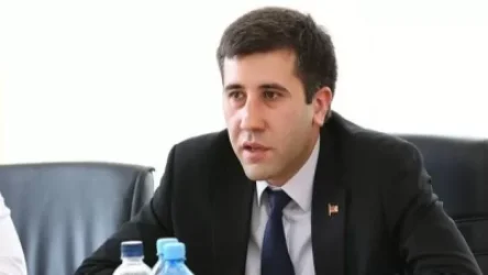 Հայհոյանքներ չեն հնչել, այլ հարվածներ չեն եղել. Մելիքյանը մանրամասներ է ներկայացրել միջադեպից