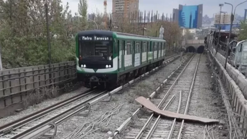 Photos: Metro Operations Halted Due to Debris on Tracks