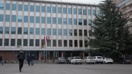 Սյունիքի մարզպետարանը՝ ընդդեմ իշխանությունների. «Հրապարակ»