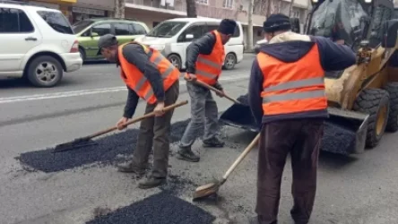 Այսօրվանից բոլոր վարչական շրջաններում մեկնարկում են փոսալցման աշխատանքները․ Երևանի քաղաքապետարան