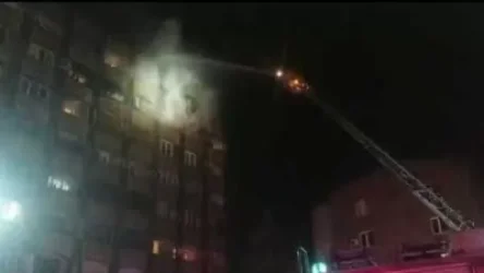 ՏԵՍԱՆՅՈՒԹ. ԱԻՆ-ը կադրեր է հրապարակել Էրեբունու փողոցի շենքերից մեկում բռնկված հրդեհից