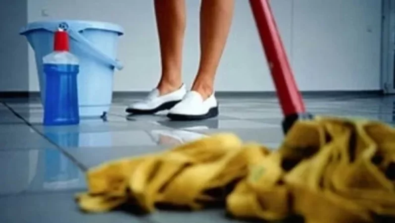 Մաքրուհին «մաքրել» ու տարել է պաշտոնյաների թանկարժեք զարդերը. ոստիկանությունում ահազանգ է ստացվել