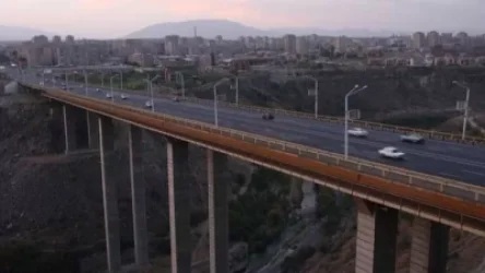 ԱՀԱԶԱՆԳ. Տղամարդը փորձում է իրեն ցած նետել Դավթաշենի կամրջից