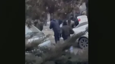 ՏԵՍԱՆՅՈՒԹ․ Համացանցում կադրեր են հայտնվել, թե ինչպես են ցուցարարները շատ հեշտ զենք ստանում