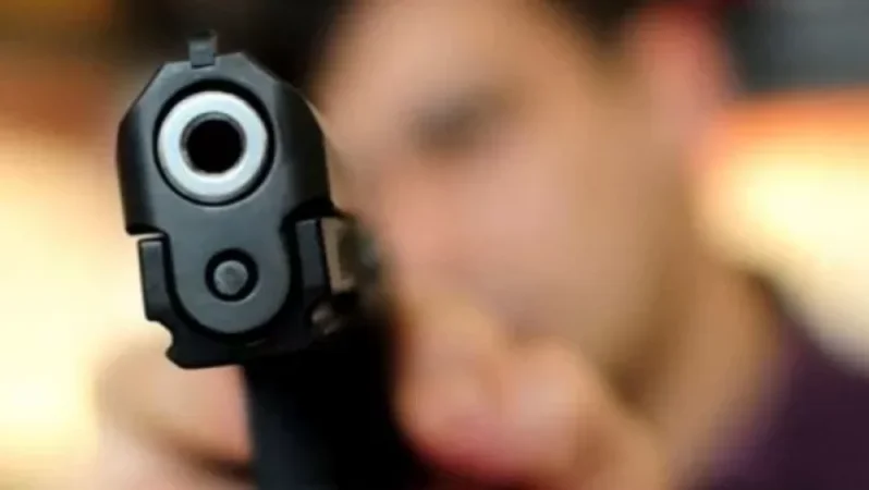 Շենքերից մեկի բնակարանում զենքով հարձակվել են բնակիչների վրա