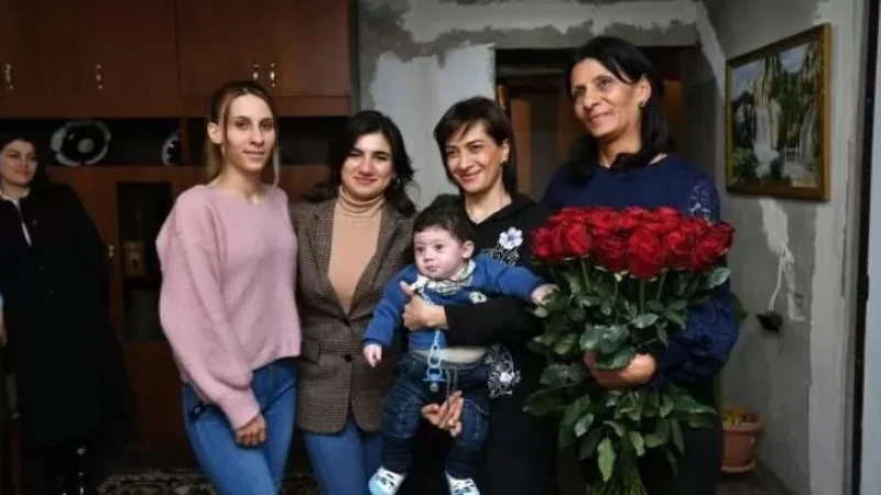 Ադրբեջանցիներն այցելել են այն տունը, ուր մեկ ամիս առաջ գնացել էր Աննա Հակոբյանը․ «Հրապարակ»