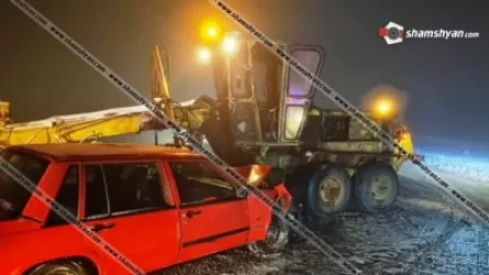 Բախվել են Volvo-ն ու ձնամաքրման աշխատանքներ կատարող ավտոգրեյդերը. վիրավորներից մեկը քահանա է