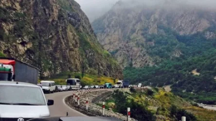 Վերին Լարսում մեքենաների մաքսային ձևակերպման հետ կապված բարդություններ են առաջացել