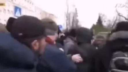 ՏԵՍԱՆՅՈՒԹ․ Կիևում ոստիկաններն օգտագործել են արցունքաբեր գազ, իսկ ցուցարարերը պղպեղի սփրեյներ