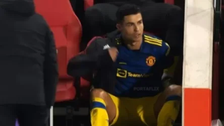 ՏԵՍԱՆՅՈՒԹ․ Ռոնալդուն զայրացել է և գետնին գցել իրեն տրված բաճկոնը