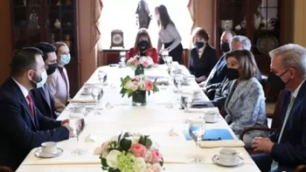 «Հայաստանի ընդդիմությունից մարդ են հանել, որ դեսպանը մասնակցի կոնգրեսականների հետ հանդիպմանը». Սուրեն Սարգսյան