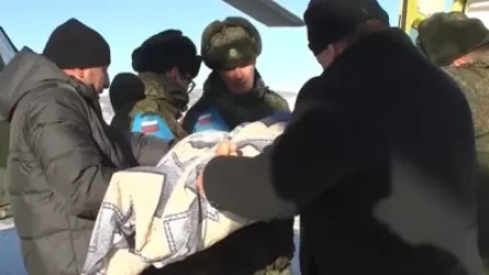 ՏԵՍԱՆՅՈՒԹ․ Խաղաղապահները Արցախում վթարի ենթակված երեխային տեղափոխում են Երևան