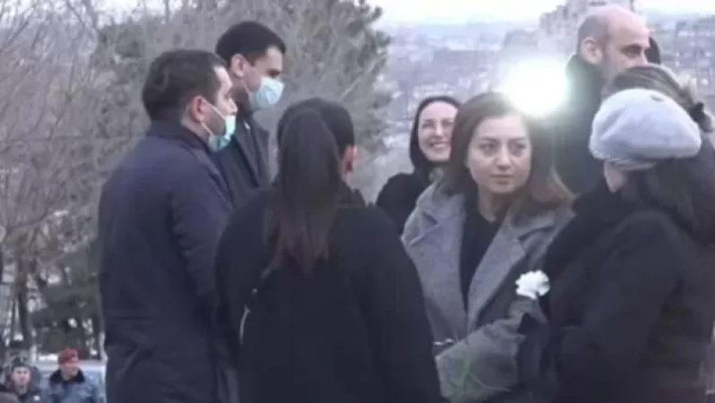 Բողոքի ակցիա՝ ընդդեմ Եռաբլուրում ծիծաղող Լուլուի