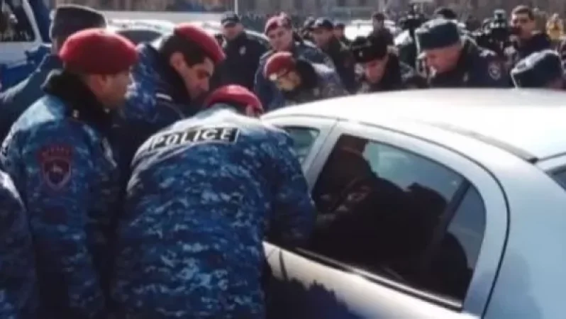 ՄԻՊ-ի ներկայացուցիչներն այցելել են ոստիկանություն` ԱՊՊԱ-ի վճարների դեմ բողոքողներին բերման ենթարկելու հետ կապված