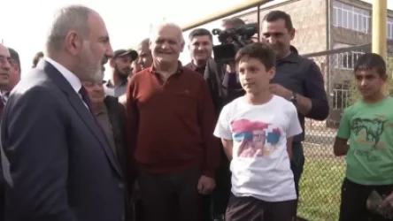 ՏԵՍԱՆՅՈՒԹ․ «Բա բոքսը որտե՞ղ ես պարապում, չես ուզում ծանրամարտ պարապե՞ս». Փաշինյանը՝ Ջրառատցի երեխային