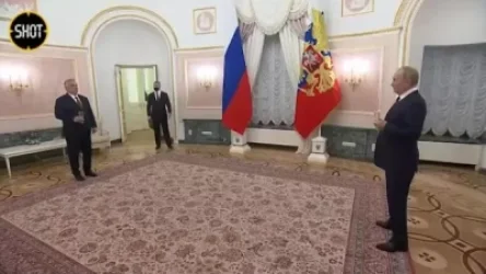 ՏԵՍԱՆՅՈՒԹ․ Կներեք, խնդրում եմ․ Պուտինը և Օրբանը մեծ հեռավորության վրա շամպայն են խմել