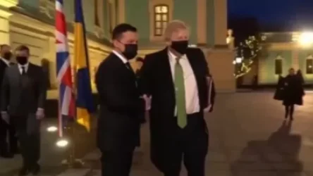 ՏԵՍԱՆՅՈՒԹ․ Ջոնսոնի և Զելենսկու հանդիպումը սկսվել է զավեշտալի իրավիճակով