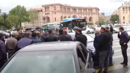 Փաշինյանը կհանդիպի Ազատ գյուղի զինվորական կացարանում զոհված 15 զինծառայողների ծնողներին․ Նորիկյան