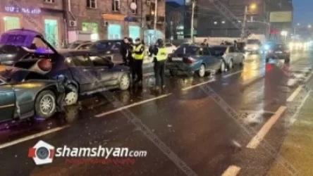 Շղթայական ավտովթար` Երևանում