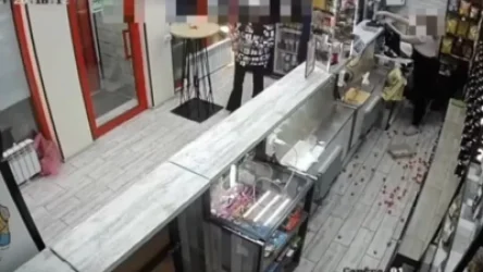 ՏԵՍԱՆՅՈՒԹ․ Տղամարդը թրով ներխուժել է սննդի կետ և մեկ տուփ ծխախոտ պահանջել․ ՌԴ