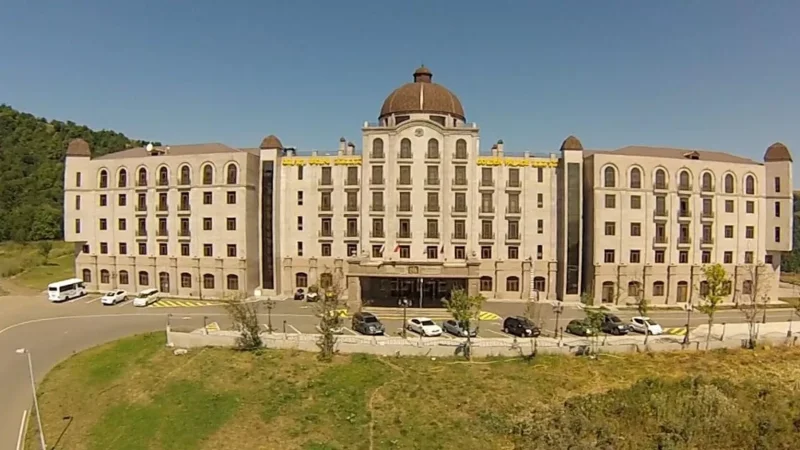 «Գոլդեն փելես» հյուրանոցին օտարված 17 000 քմ հողամասը կվերադարձվի պետությանը