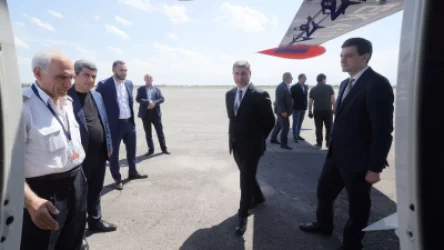 ԼՈՒՍԱՆԿԱՐՆԵՐ․ Գնել Սանոսյանն դիմավորել է Երևան-Կապան-Երևան փորձնական թռիչք իրականացրած օդանավը