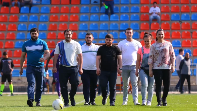Photos: Weightlifting European Championship Medalists Attend Urartu-Shirak Match